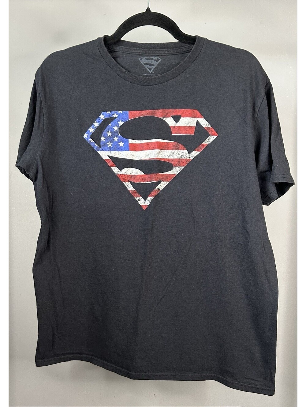 Superman USA Logo T-Shirt Men’s Size Medium